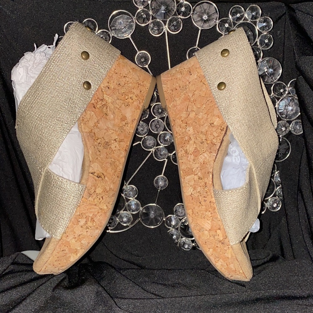 Merona Gold Wedges - Picture 3 of 5